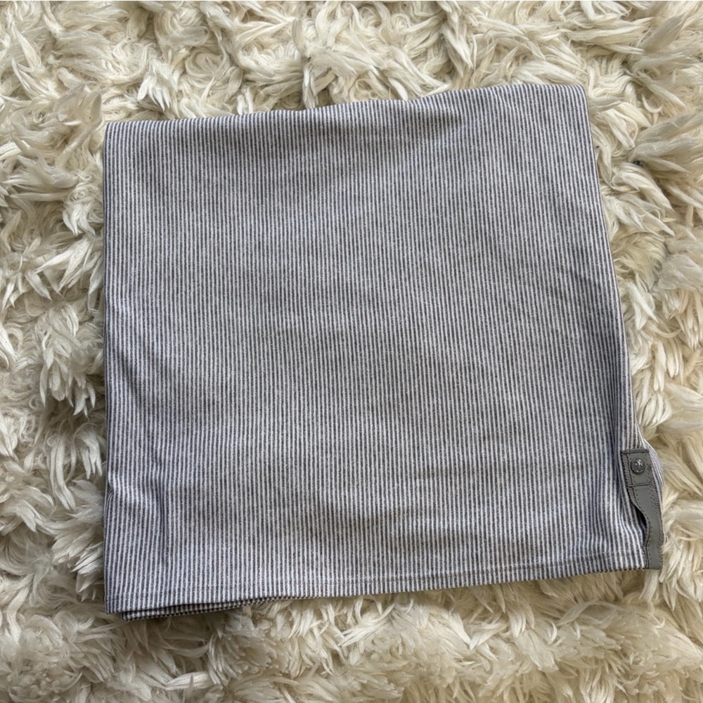 Lululemon Athletica Lululemon Customizable Snap Scarf - Picture 2 of 7